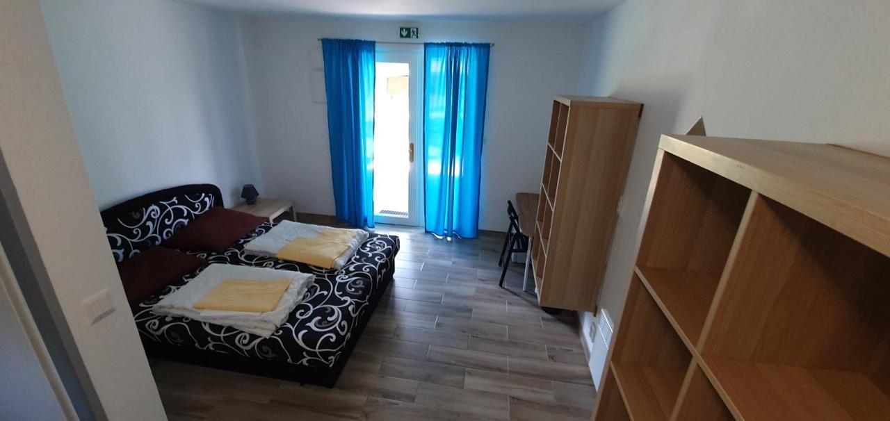 Juniorcamp Nova Zivohost Hotel Křečovice Bagian luar foto