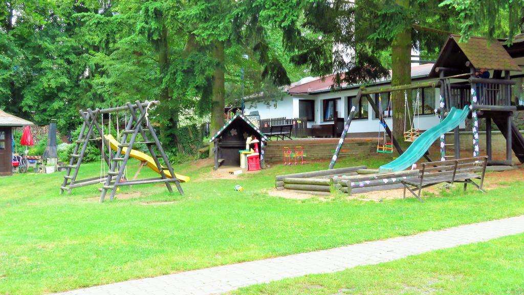 Juniorcamp Nova Zivohost Hotel Křečovice Bagian luar foto