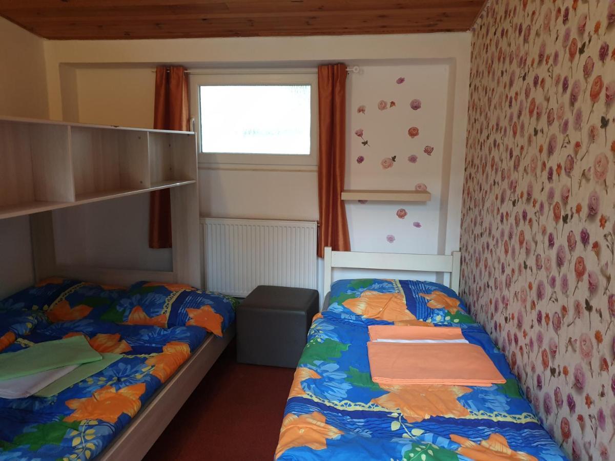 Juniorcamp Nova Zivohost Hotel Křečovice Bagian luar foto